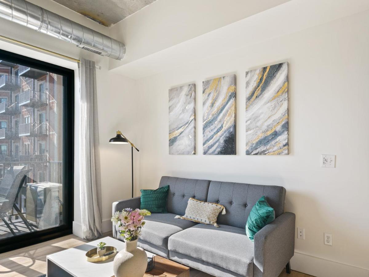 Clover Luxury High-Rise Downtown Саут Бенд Екстериор снимка